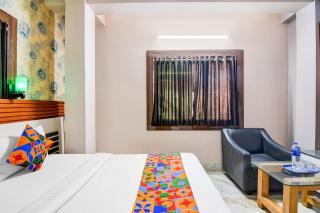 FabHotel Royal Plaza - 9