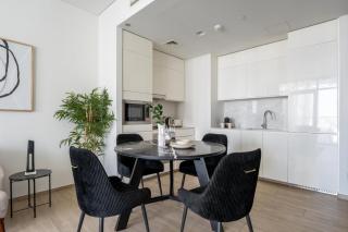 GuestReady - Palatial Living in Dubai Creek Harbor - 1