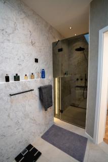 Außergewöhnliches lichtdurchflutetes Penthouse im Zentrum - 3