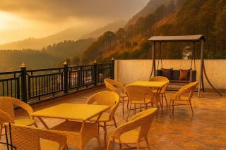 Hotel The great #ambience #balcony view #mountainview #parking - 2