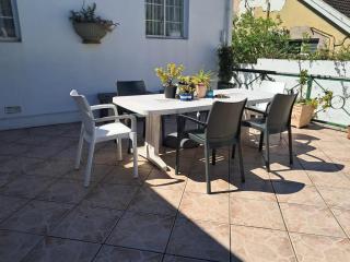 Modern Home in Historic Neighborhood - 9