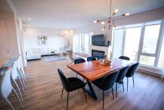 304 - Chic Minimalist Condo - River & Serenity - 2