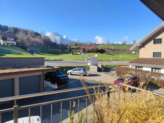 Seeblick vom Bett • 20min nach Interlaken - 9