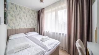 Emilii Plater, Sun & Snow - 9