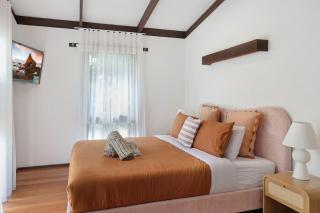 White House- Beachside Family Getaway, Walk to Beach, Pet Friendly, WIFI, A/C - 6