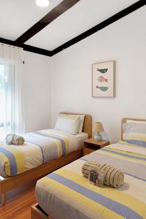 White House- Beachside Family Getaway, Walk to Beach, Pet Friendly, WIFI, A/C - 4