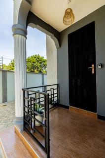 Serene and Amara By Tadre House's - 9