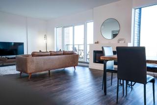 310 - Luxury Condo The Serenity - View and Pool - 1