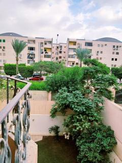 Modern entire apartment in the heart of Sheikh Zayed city - 9