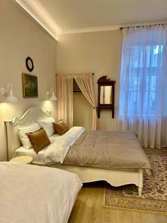 Sweet Home on the Rynok Square - 8