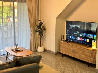 Spacious and peaceful 3 bedrooms detached house inside Bangkok - 1