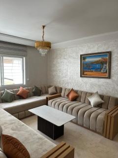 Apt 2BR Propre & bien situé Confort & sécurité - 0