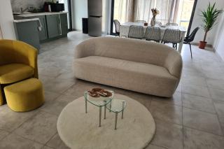 Bright house in Pezens for 8 people - 8