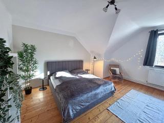 Wanderlust Family Suite with Garden - 9