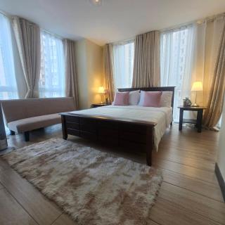 McKinley Hill Lavish1BR Flat Next to Venice Mall - 0