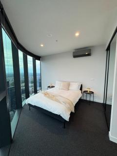 Luxury Sky Apartment - 1 Min to Melbourne Central - 8