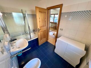 Central Dolomites Atelier - 3 Bedrooms - 6