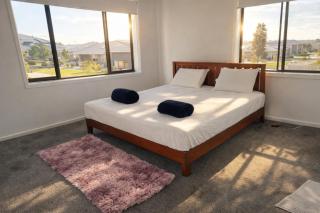 Spacious 5BDR Family Haven in Melbourne - 1