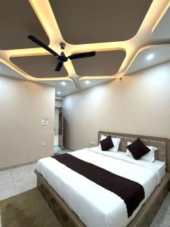 Hotel The Pushpraj - 9