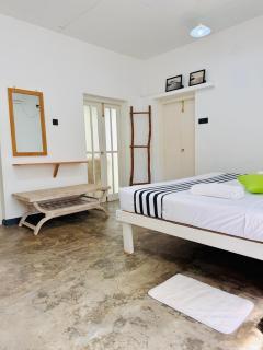 Mahagedara Dickwella - 4