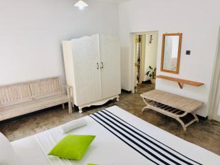 Mahagedara Dickwella - 5