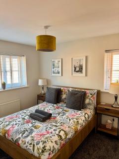 House in Swadlincote, Derbyshire - 9