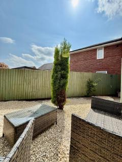 House in Swadlincote, Derbyshire - 4