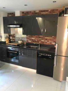 House in Swadlincote, Derbyshire - 3