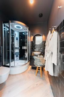 The Gentle Arch Schiphol Amsterdam - 8