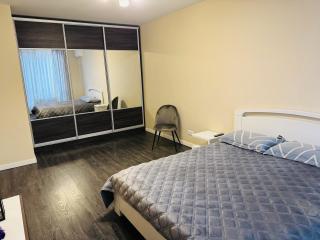 Чудові апартаменти у центрі міста з гарним виїздом на Щасливе - 1