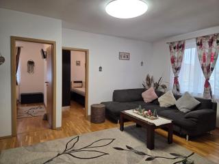 Smiley Apartment - 3