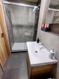 2 - room apartment with terrace and free parking - 5