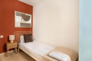 The Collection Barcelona - Paseo de Gracia 5BD and 3BTH for 10 with Terrace - 1