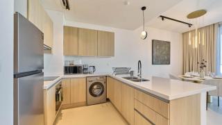 Seafront 1 Bedroom Apartment in Al Zorah - 4