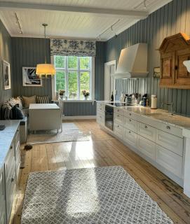 Charming Swiss-Style Cabin On Hankø - 3