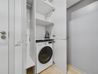 1BR Riga City Centre apartment, with bath & desk - 9