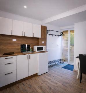 Garden Suite - KindStay Suites Prague Airport - 4