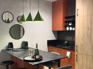 Urban Apartments Global Loft 17th Floor No 17 - Free Garage - Self Check-in - No deposit - 3