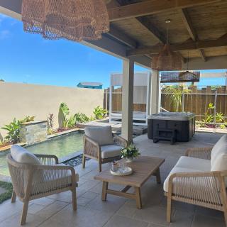 Villa avec Piscine & Jacuzzi privé, à Ste Suzanne - 5