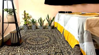 Private Room 2 with elegant living with balcony - 4