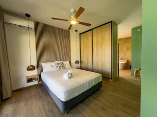 Villa avec Piscine & Jacuzzi privé, à Ste Suzanne - 2