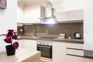 Serlio Luxury House near City Center, Station - 4