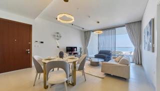 Elegant 1BR with Beach View in Al Zorah - 3