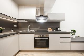 Serlio Luxury House near City Center, Station - 1