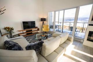 401 - High-End Condo - Incredible View and Pool - 5