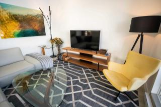 401 - High-End Condo - Incredible View and Pool - 4