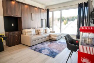 401 - High-End Condo - Incredible View and Pool - 3