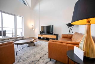 402 - The Penthouse Luxury Condo - View and Pool - 4