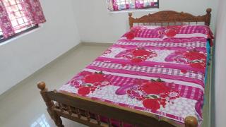 Aswathy Bhavan Near Star auditorium vadakkenchery - 5