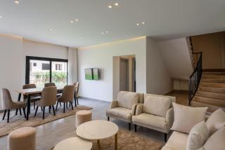 The Green Escape 4BR Villa By Travelholic - 6